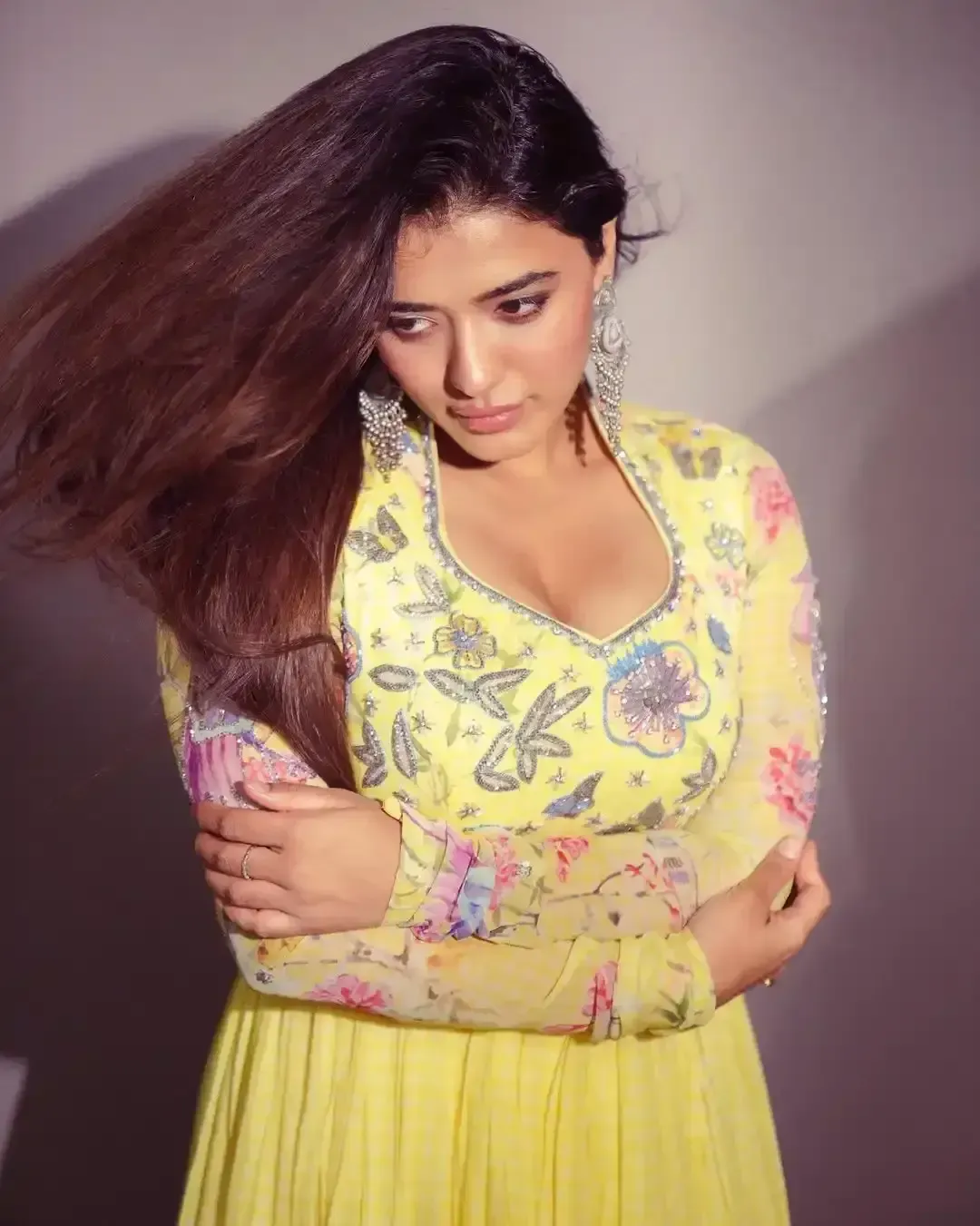 TOLLYWOOD ACTRESS KETIKA SHARMA IN LEMON YELLOW DRESS 12